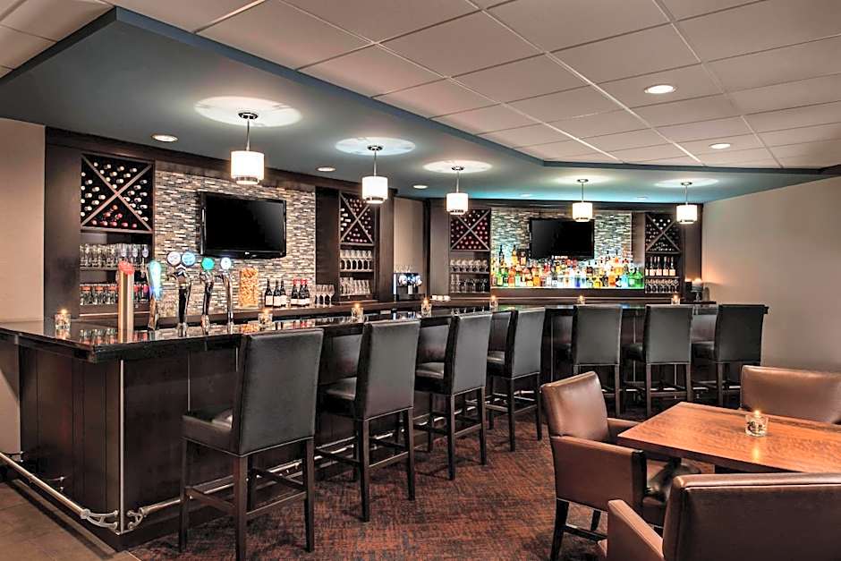 Delta Hotels by Marriott Sault Ste. Marie Waterfront