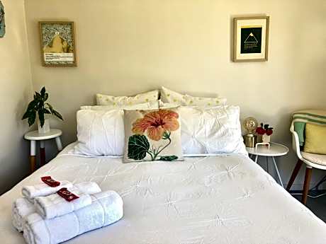 Sunny, Serene Studio @ Motueka