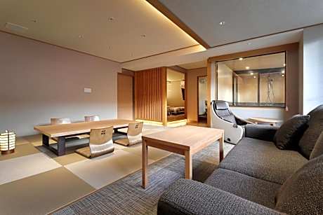 Suite with Mountain View