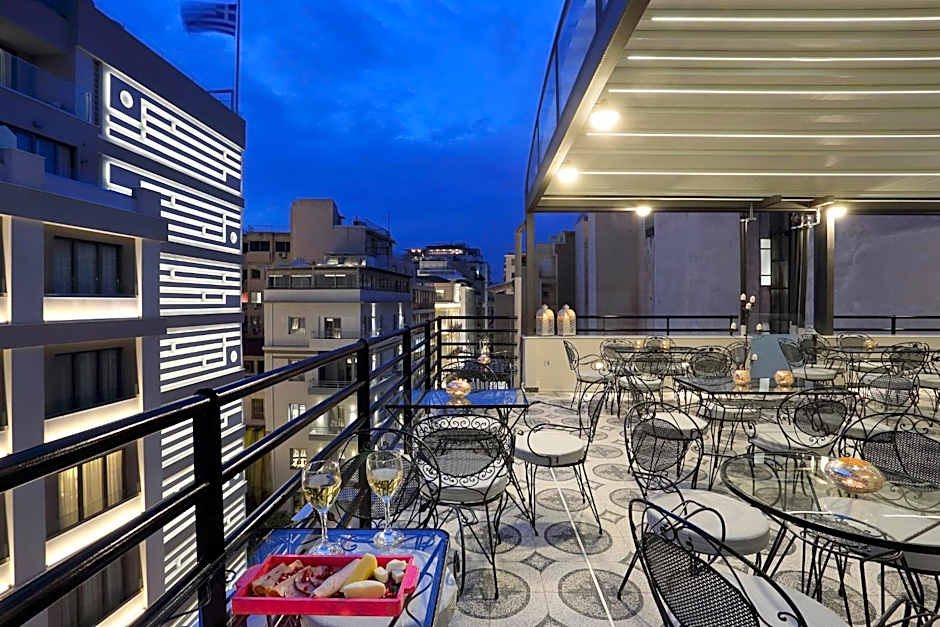 V1935 Luxurious Apartments