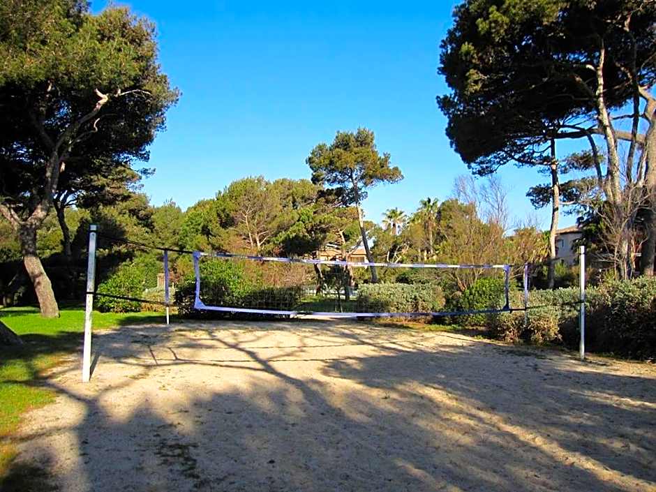 LA BADINE 5p Plage piscine clim jacuzzi parc luxuriant