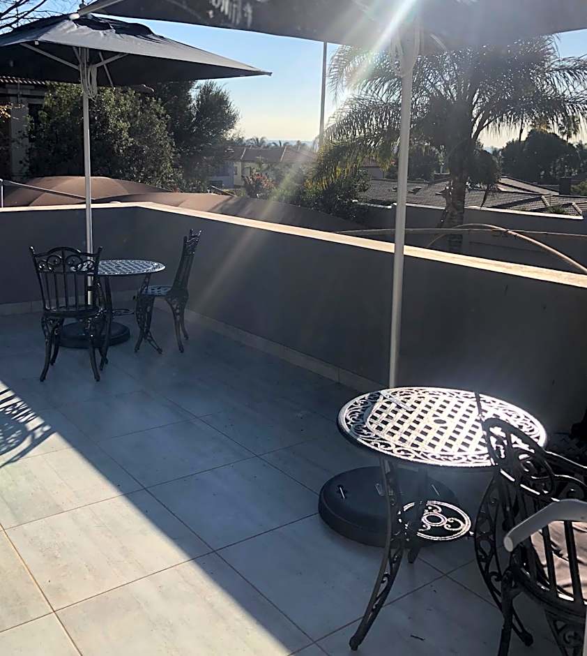 8 on Acacia Guesthouse