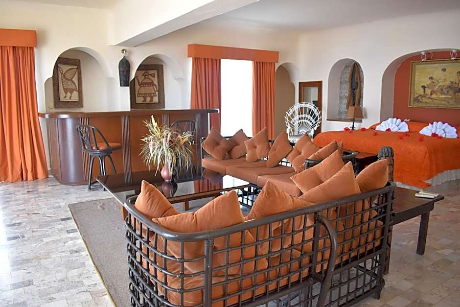 Villablanca Garden Beach Hotel