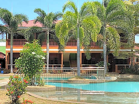 PANGKOR PURNAMA CHALET