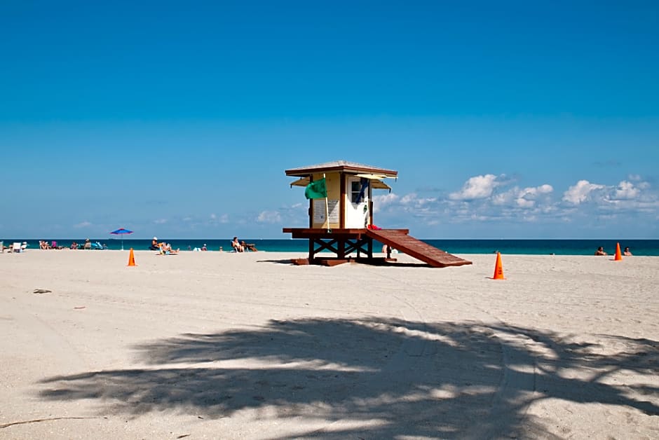 Hollywood Beach Suites and Hotel