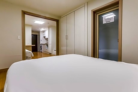 Jungmun Yegreen Residence Hotel