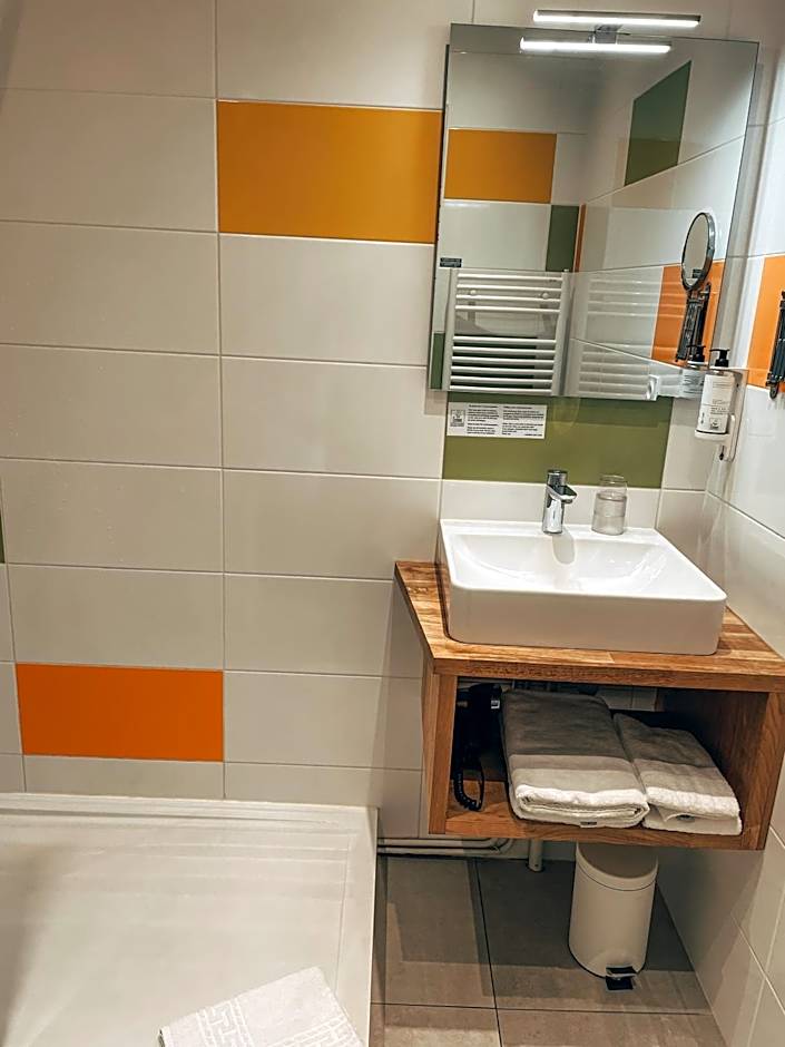 Garden Hotel Rennes Centre Gare