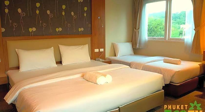 Phuket Ecozy Hotel