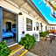 The Historic West Walker Motel