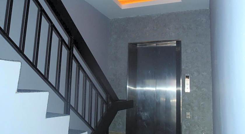 9 Square Hotel - Subang Jaya