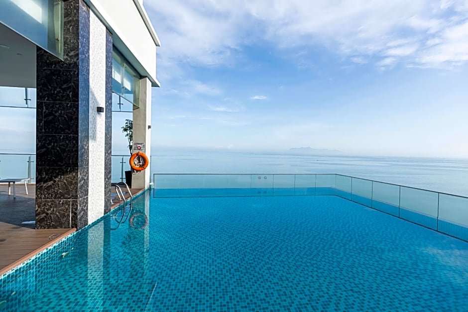 Hompton by the Beach Penang