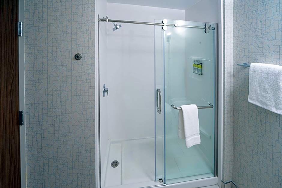 Holiday Inn Express & Suites Brevard - City Center By IHG