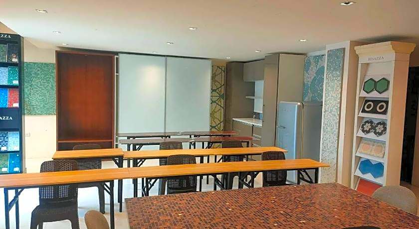 Hotel Rupert A Baler