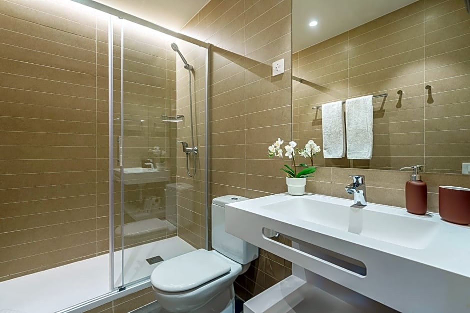 Fisa Rentals Ramblas Apartments