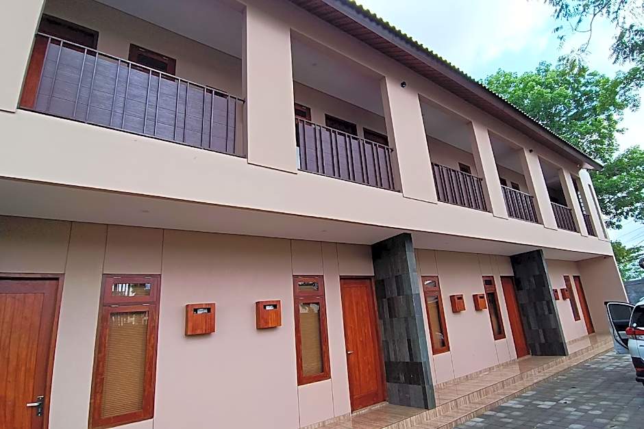 OYO Life 93497 Griya Kost Rr