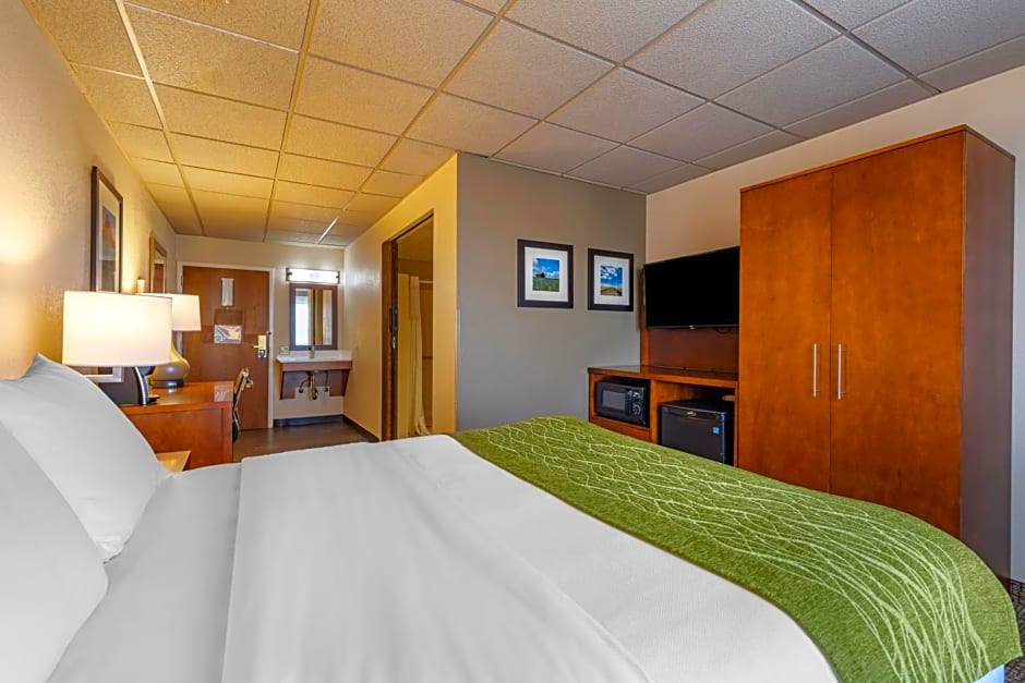 Comfort Inn & Suites Gateway to Glacier National Park