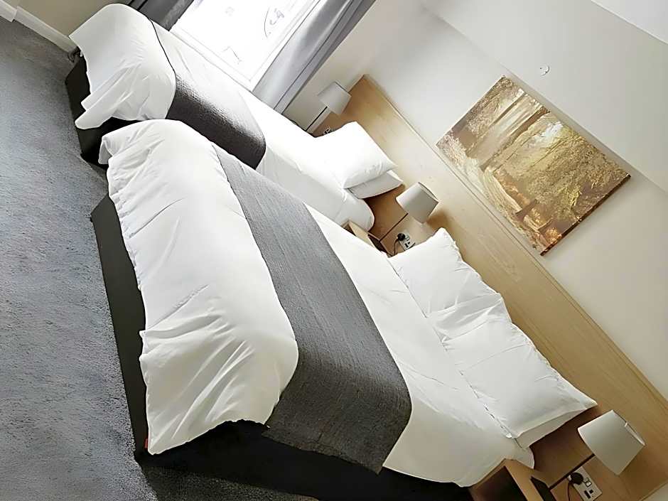 Foto 1 di 3 di Standard 1 Double Bed or 2 Beds, Street View
