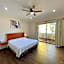 La Lola Hotel & Suites