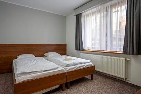 Quadruple Room with Private Bathroom