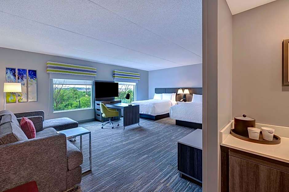Hampton Inn By Hilton & Suites Burlington, Ontario