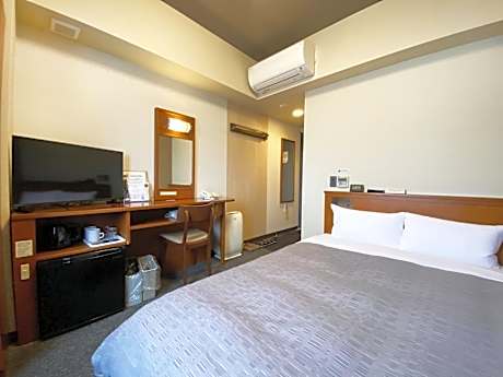 Double Room with Small Double Bed - Non-Smoking