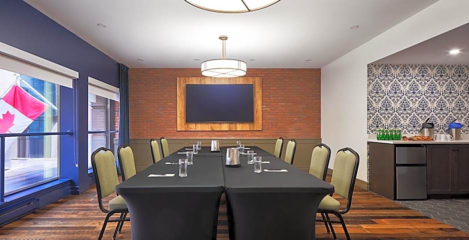 Metcalfe Hotel Ottawa by Gray Collection