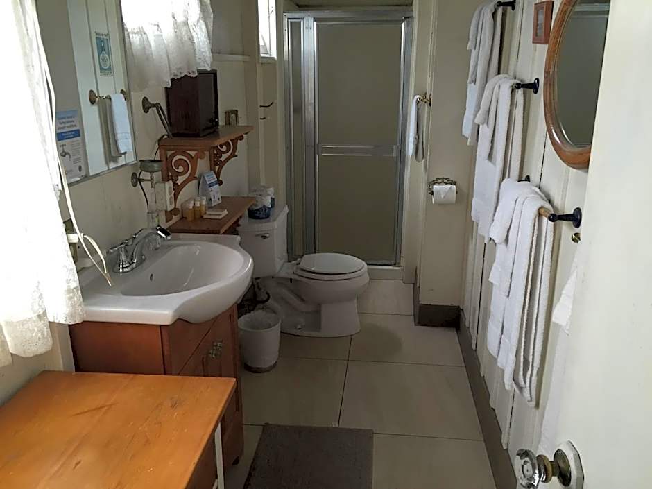 Catalina Island Seacrest Inn