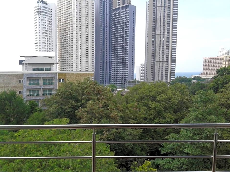 Apartments Sea View Wongamat Privacy Condo