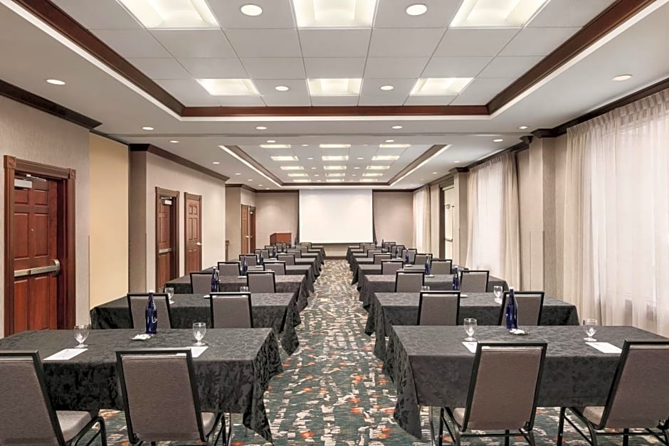 Hampton Inn & Suites Washington-Dulles International Airport