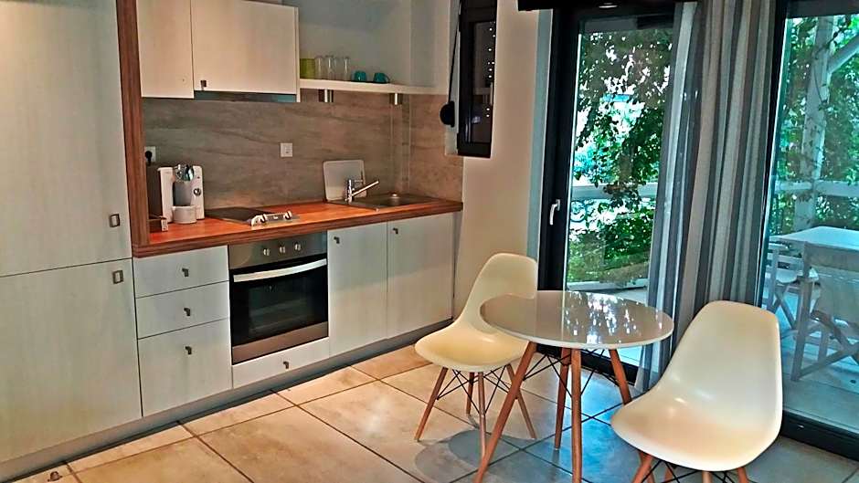 Derveni Luxury Apartments