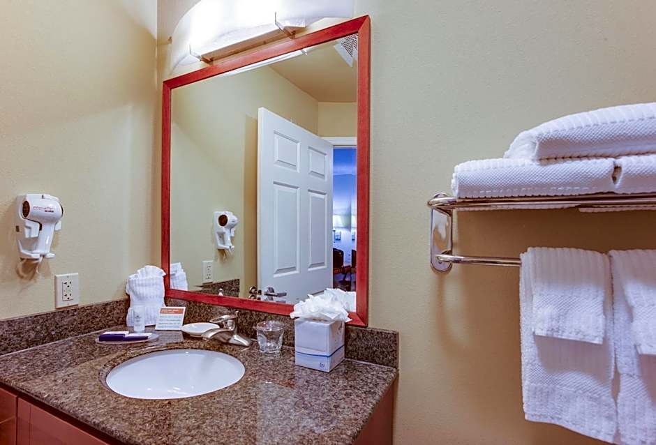 Candlewood Suites Richmond Airport Hotel By IHG