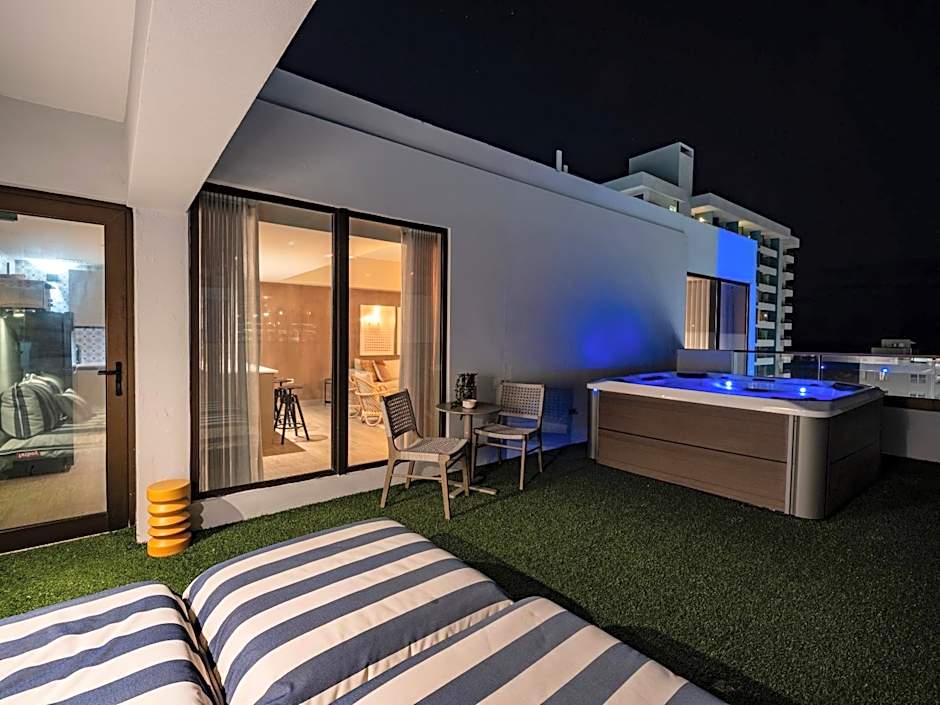 HiBird- Apartment and Suites Hotel