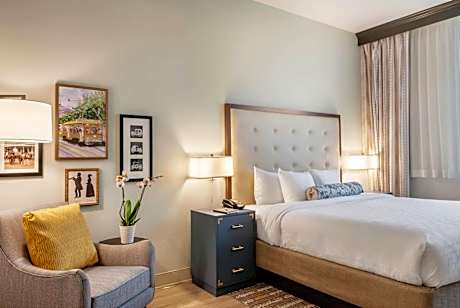 Standard King Room - Non-Smoking