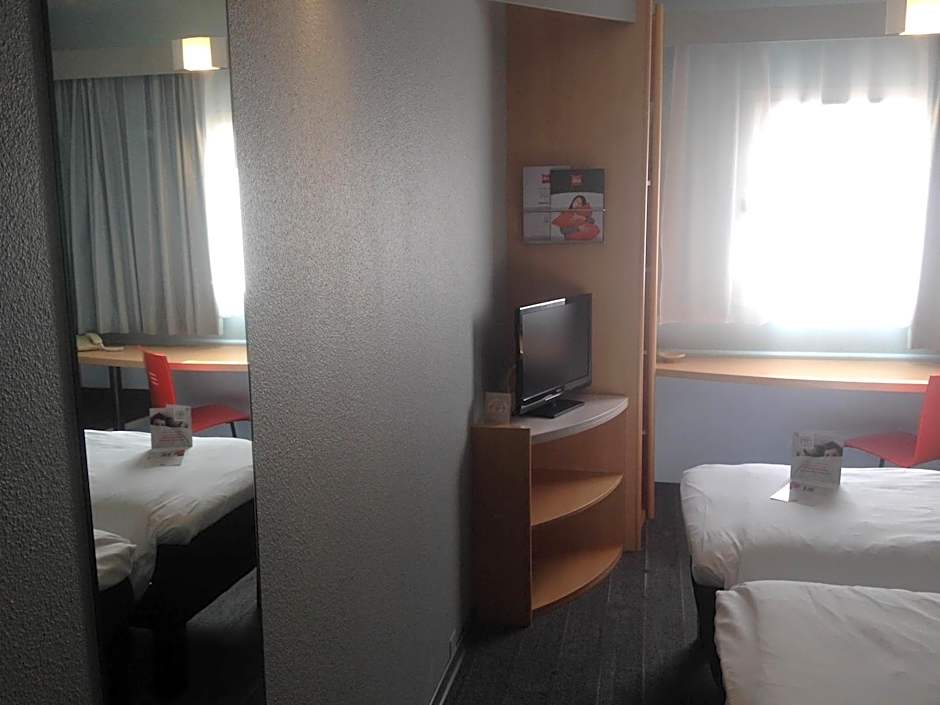 ibis Orange Sud