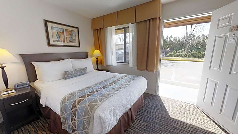 Recreation Inn and Suites Kelowna