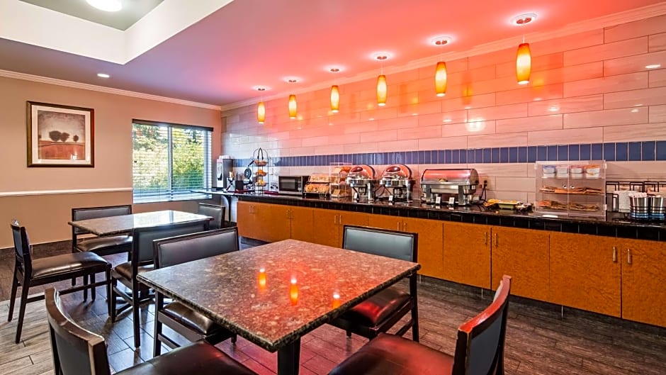 Best Western Airport Inn & Suites