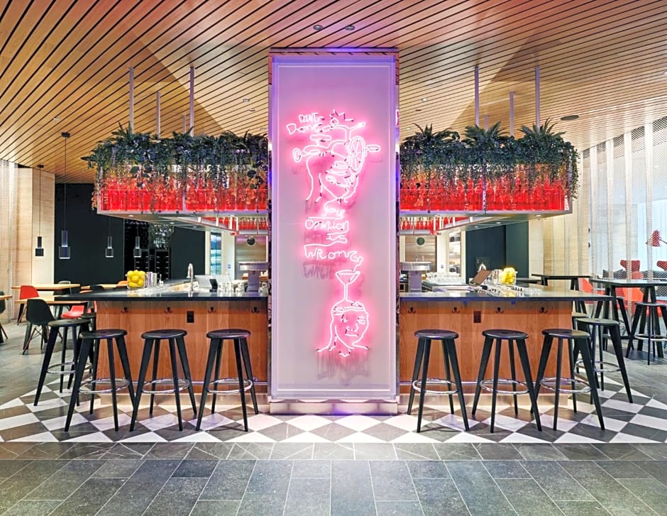 citizenM Chicago Downtown