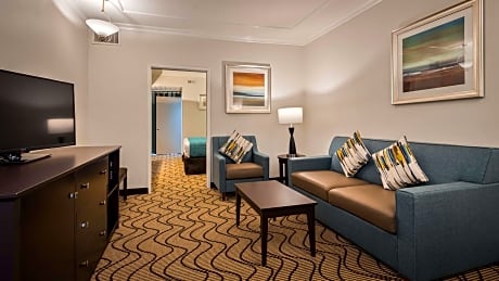 King Suite with Sofa Bed - Disability Access - Non-smoking