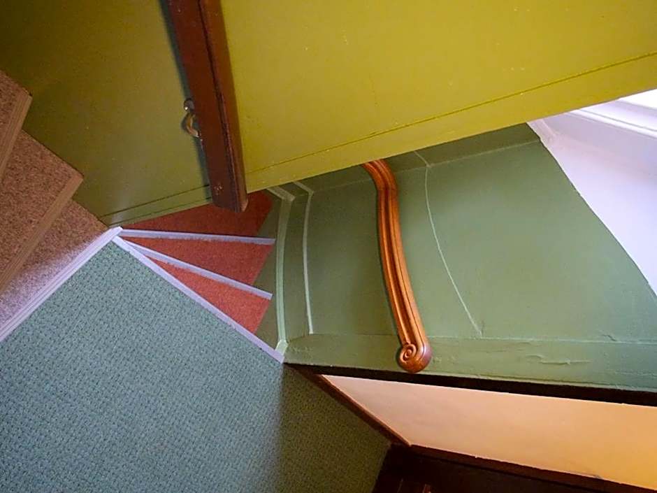 Hotel Adolesce