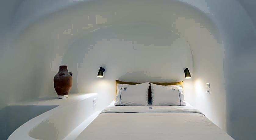 Art Maisons Oia Castle Hotel