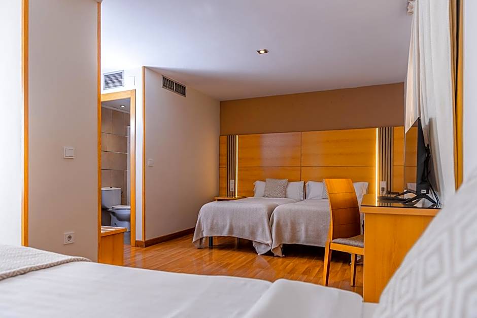 Photo 1 of 4 of Triple Room