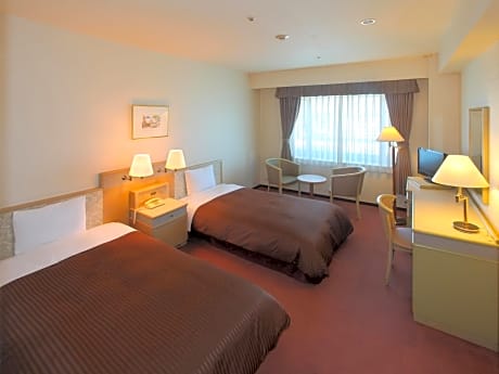 Standard Twin Room - Non-Smoking