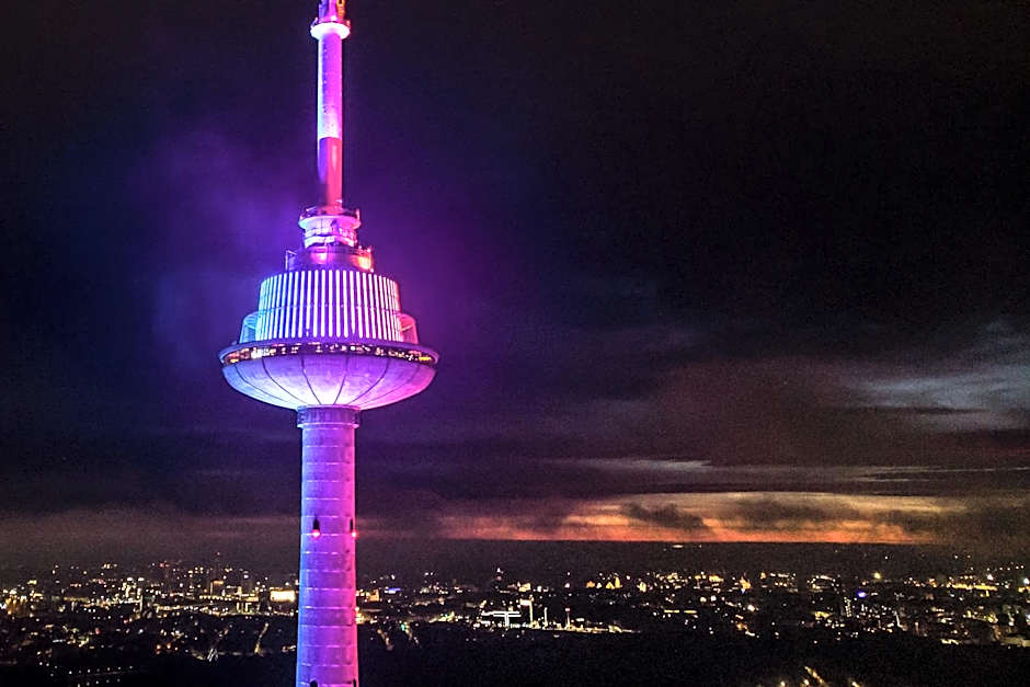 Vilnius TV Tower Apartments DEBESYS