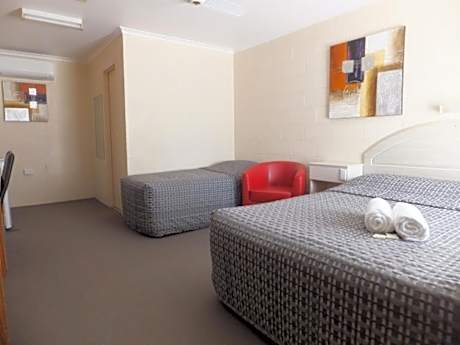 Holiday Unit 5 Berth - Pet Friendly