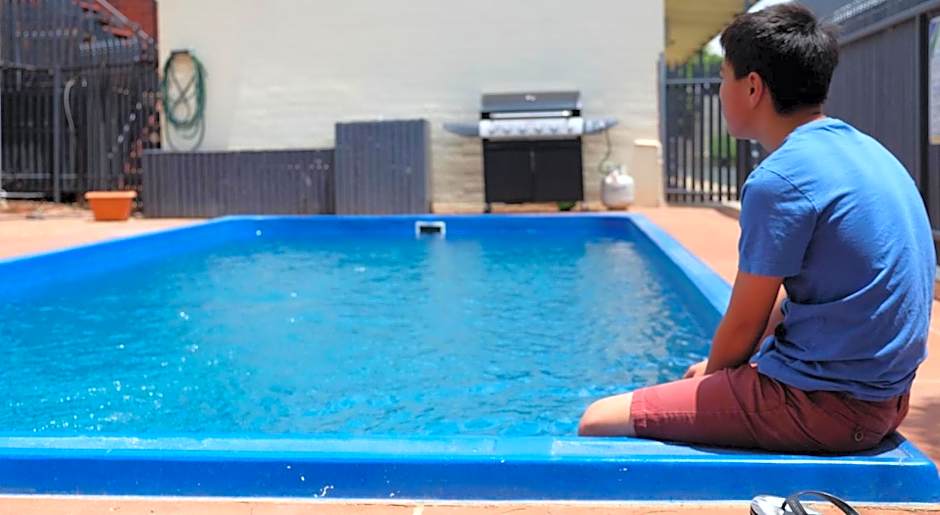 Pioneer Station Motor Inn