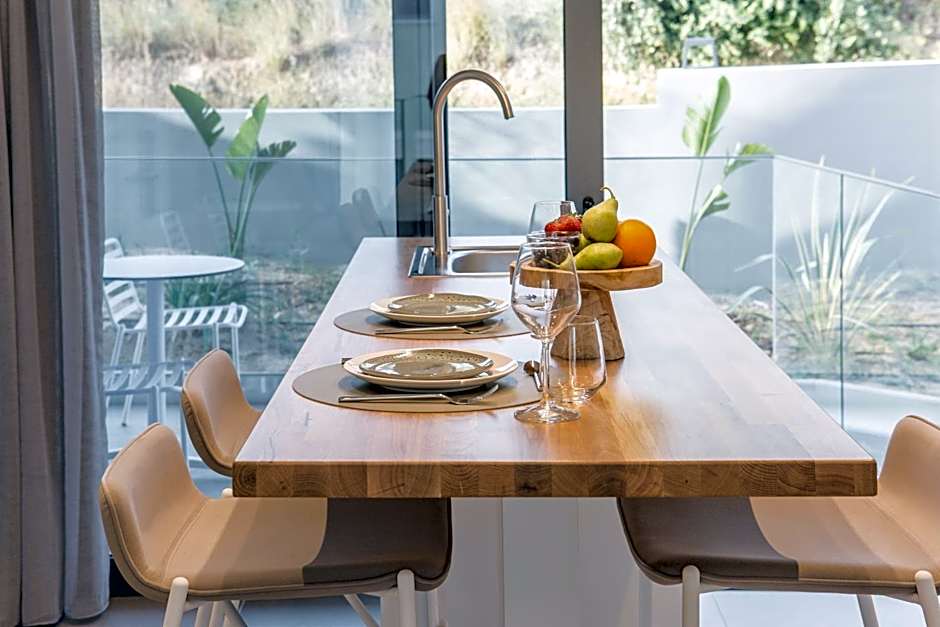 Noemie Luxury Suites