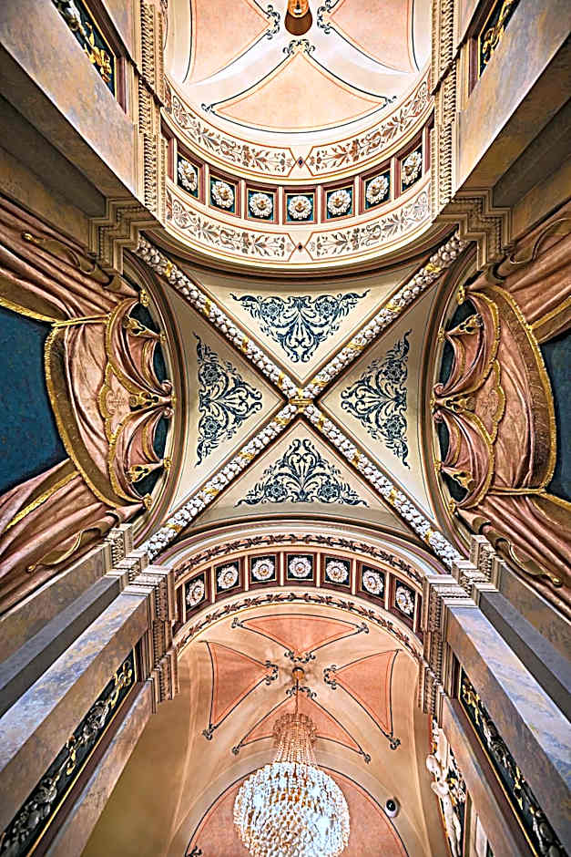 Deminka Palace
