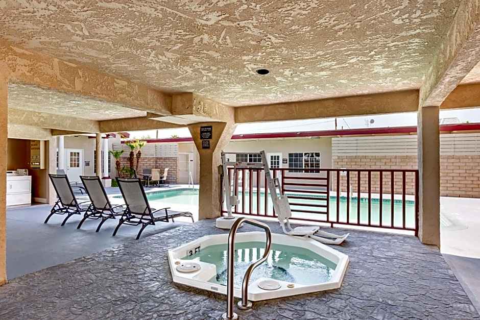 Best Western China Lake Inn