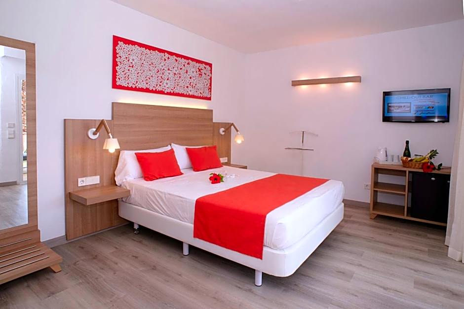 Photo 1 of 5 of Triple Room