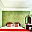OYO 137 Marina Hotel